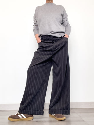Pantalone gessato a gamba ampia
