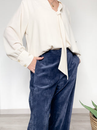 Camicia con dettaglio cravatta