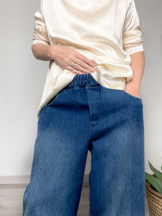 Jeans flare con lavaggio stone