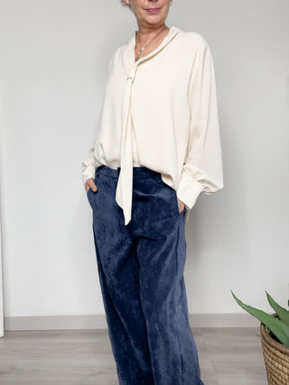 Camicia con dettaglio cravatta