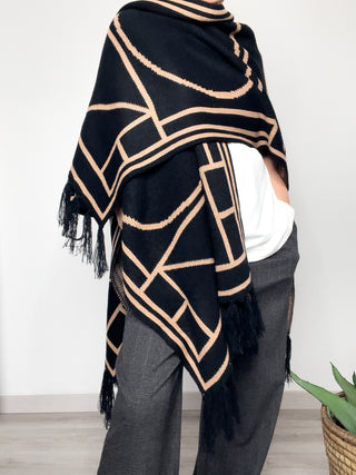Mantella jacquard con frange