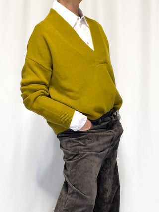 Maglia scollo a V in lana