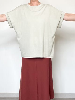 T-shirt tinta in capo