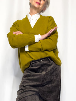 Maglia scollo a V in lana