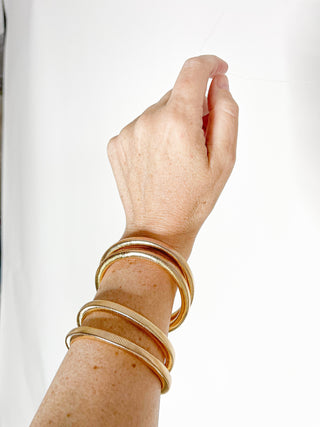 Set 4 bracciali elastici in finitura oro o argento