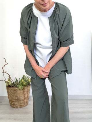 Giacca in bengalina leggera verde oliva