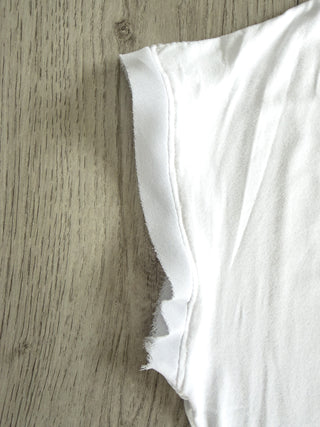 T-shirt in viscosa con bordi in georgette