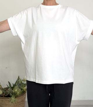 T-shirt in cotone stretch con manica risvoltata