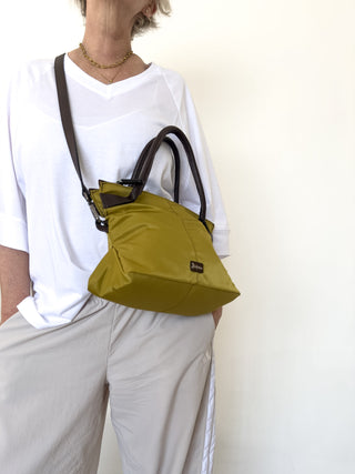 Borsa compatta in nylon tecnico