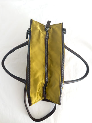 Borsa compatta in nylon tecnico