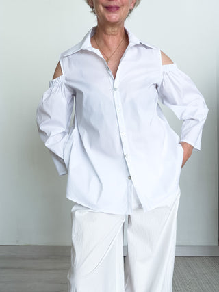 Camicia in cotone con spalle scoperte e coulisse