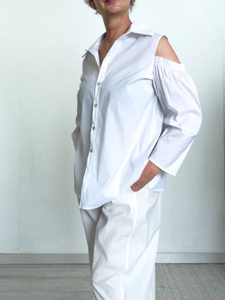 Camicia in cotone con spalle scoperte e coulisse