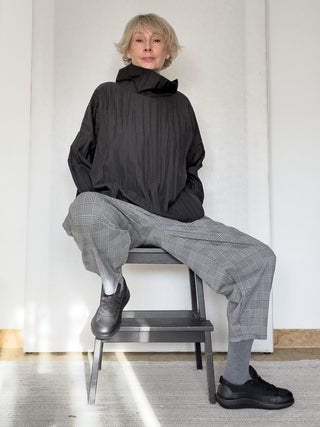 Pantalone a carota in punto Milano jacquard