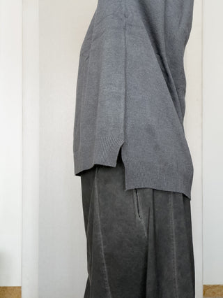 Maglia girocollo Alma con spacchetti laterali