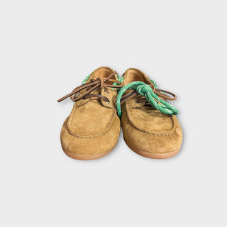 Mocassino suede modello barca con doppio laccio
