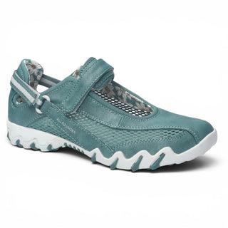 Scarpa tessuto traforato